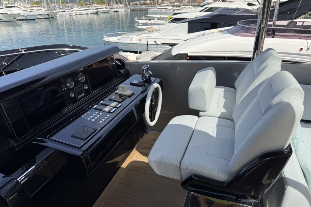 Riva 90 Argo - Esterno 