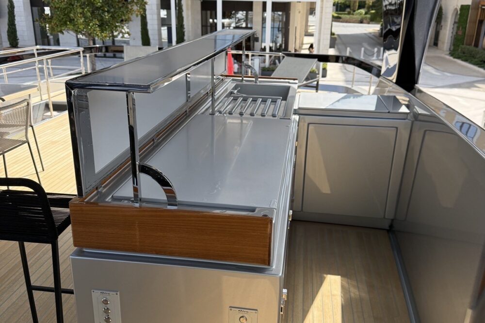 Riva 90 Argo - Esterno 