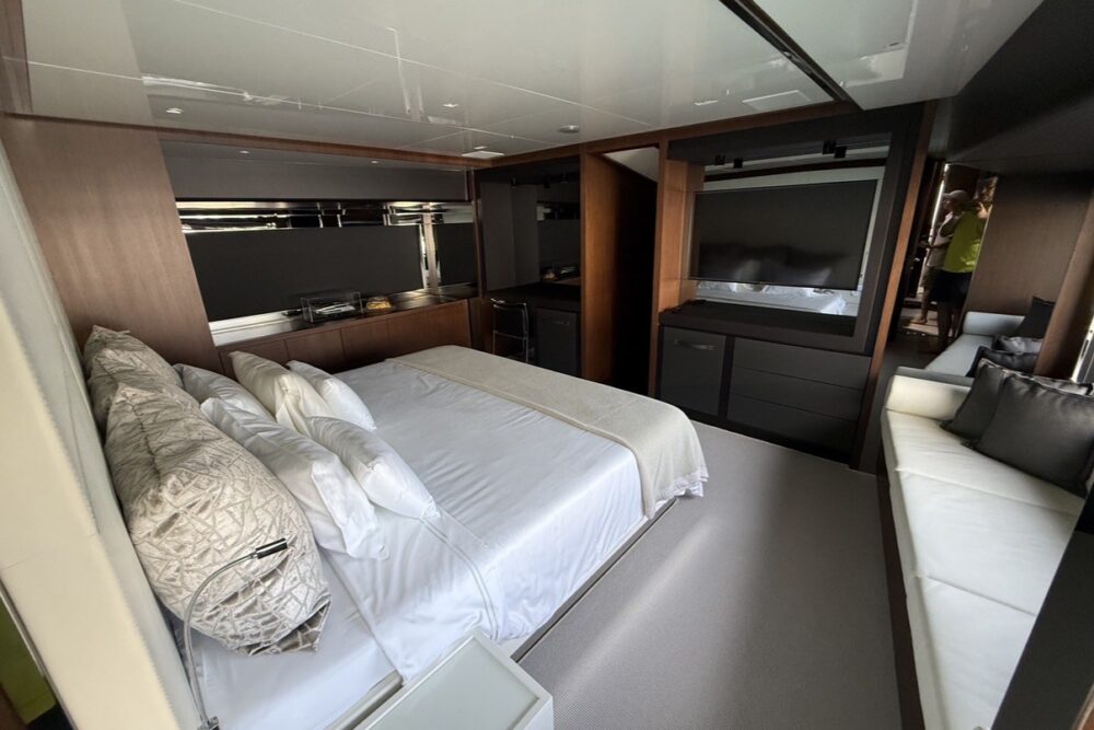 Riva 90 Argo - Interno 