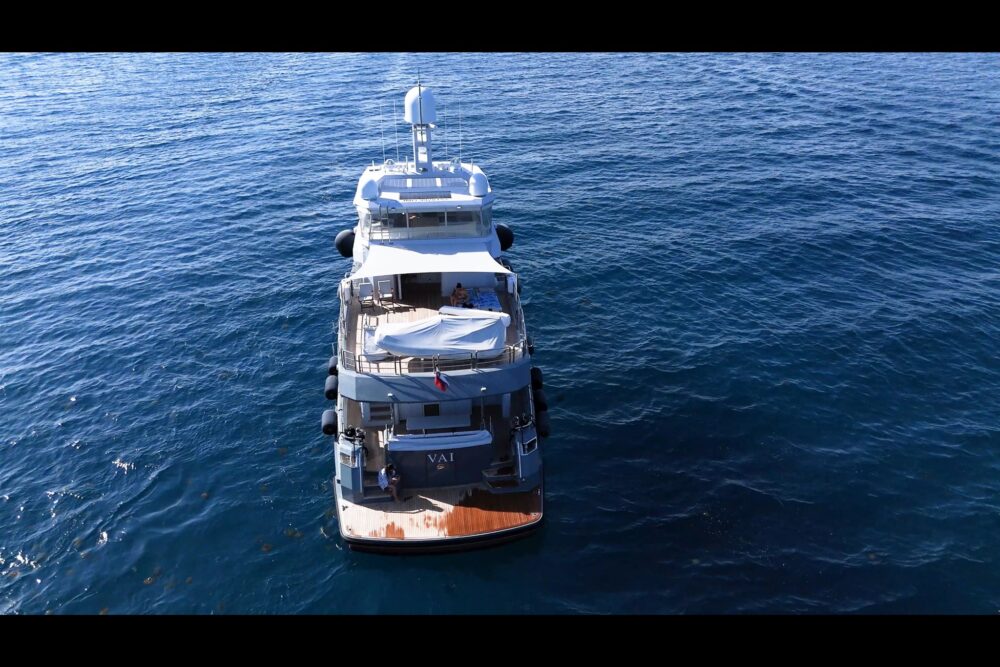 Bering 77 “VAI” - Exterior 