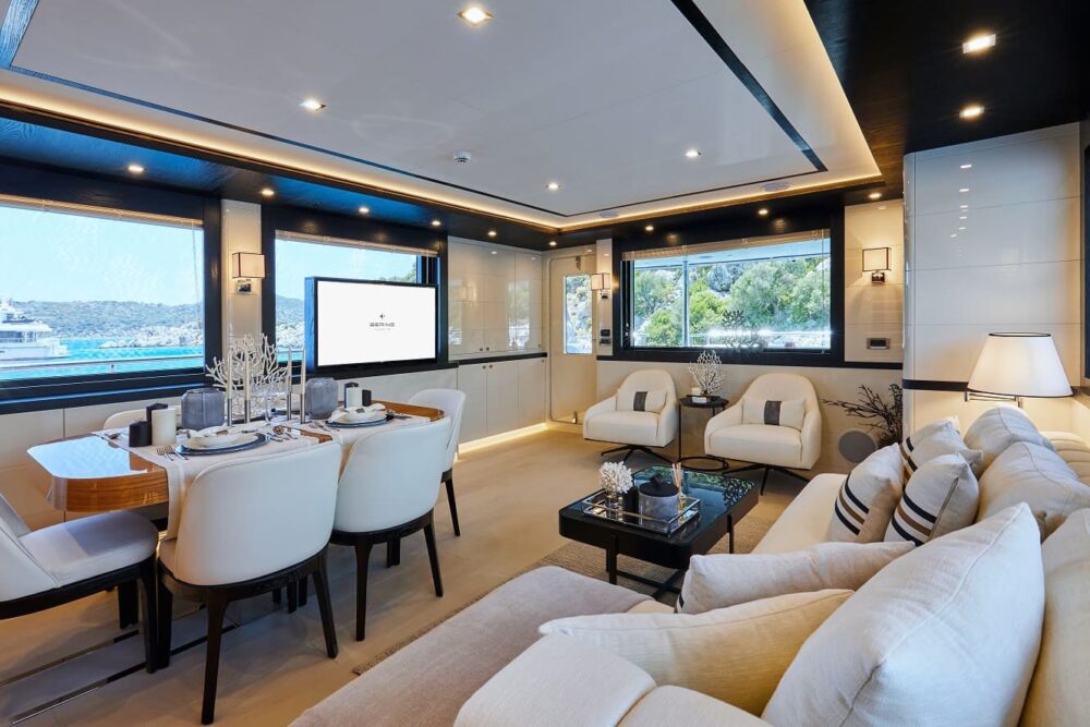 Bering 77 “VAI” - Interior 