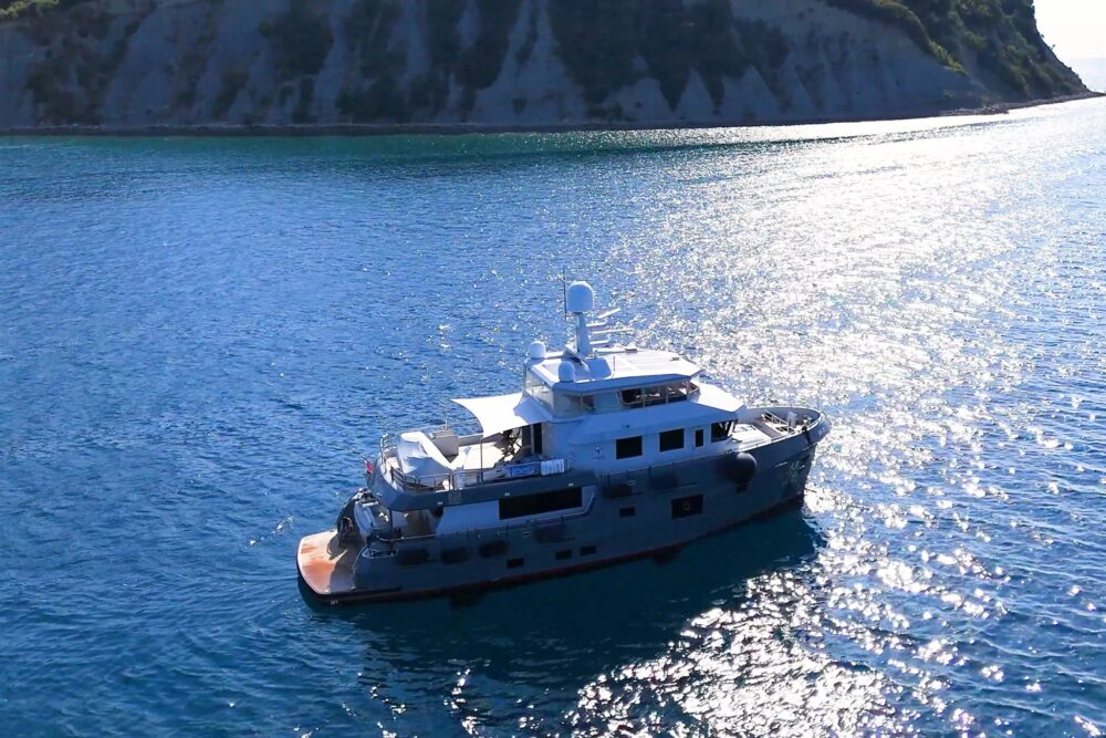 Bering 77 “VAI” - Exterior 