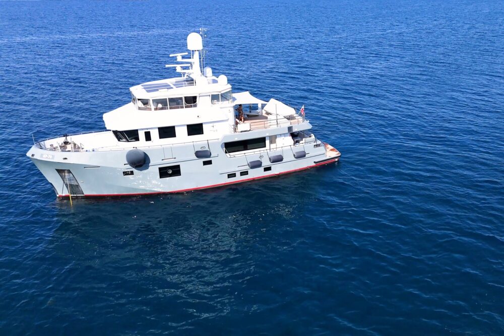 Bering 77 “VAI” - Exterior 